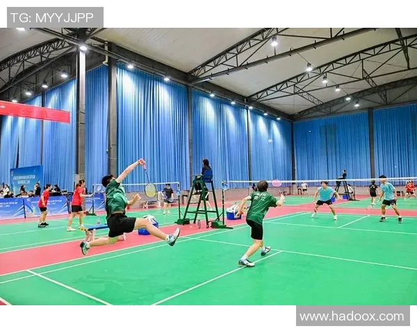 成都羽毛球队在精英赛中的灵活性表现分析与点评 成都羽毛球队在精英赛中的灵活性表现分析与点评