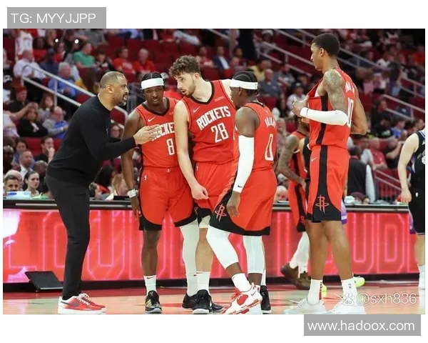 火箭队签下新秀，调整阵容备战下赛季：全新阵容，瞄准季后赛